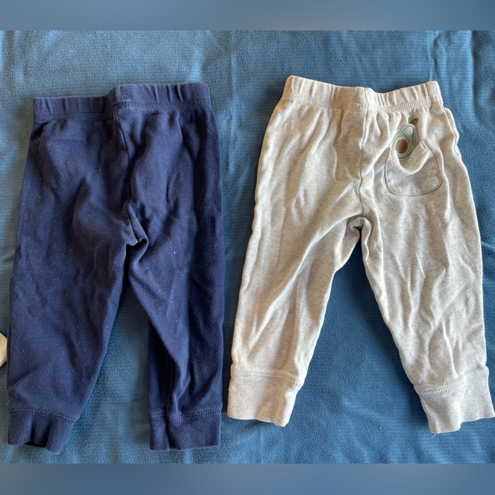 Carter’s sweatpants, unisex, size 12mo